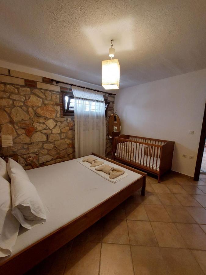 Appartamento Elpida Stone House Psakoudia Esterno foto